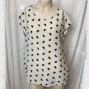 SOLD Anthropologie Laila & Savannah medium silk crescent miin black white blouse